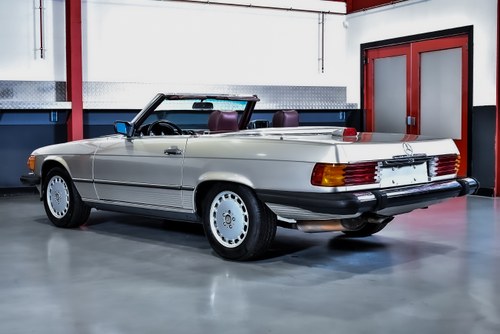 1986 Mercedes-Benz R107 560SL Convertible 5,6L V8 En venta (imagen 24 de 112)