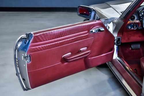 1986 Mercedes-Benz R107 560SL Convertible 5,6L V8 En venta (imagen 42 de 112)