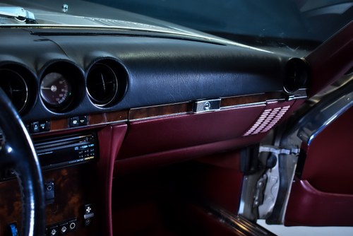 1986 Mercedes-Benz R107 560SL Convertible 5,6L V8 En venta (imagen 53 de 112)