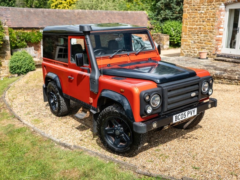 2005 Land Rover Defender 90 2.5L TDI Hard Top