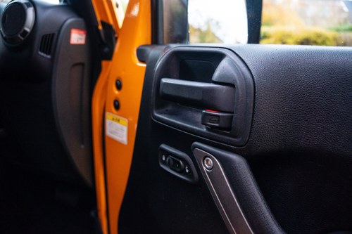 2012 Jeep Wrangler JK 3.6 V6 Mountain à venda (imagem 28 de 158)