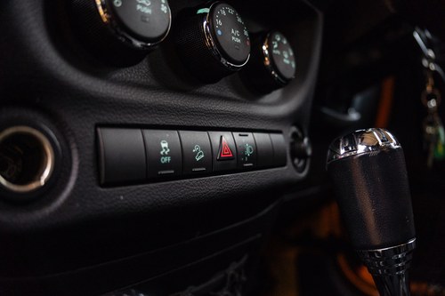 2012 Jeep Wrangler JK 3.6 V6 Mountain à venda (imagem 76 de 158)