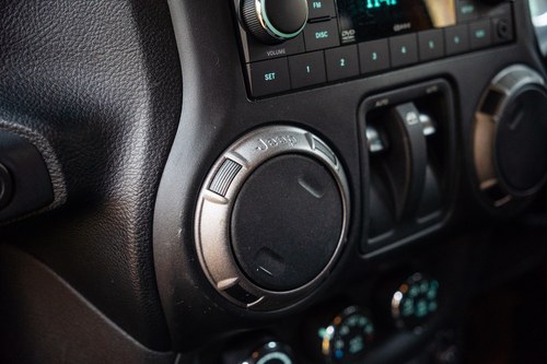 2012 Jeep Wrangler JK 3.6 V6 Mountain à venda (imagem 80 de 158)