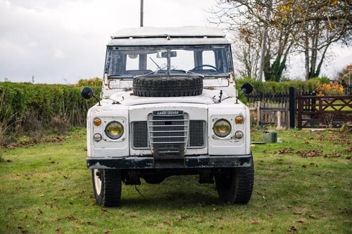 1981 Land Rover Series III 109" V8 Safari Station Wagon à venda (imagem 5 de 194)