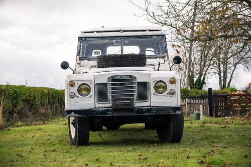 1981 Land Rover Series III 109" V8 Safari Station Wagon à venda (imagem 6 de 194)