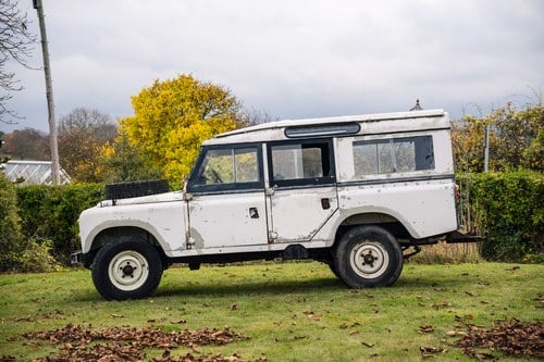 1981 Land Rover Series III 109" V8 Safari Station Wagon à venda (imagem 7 de 194)