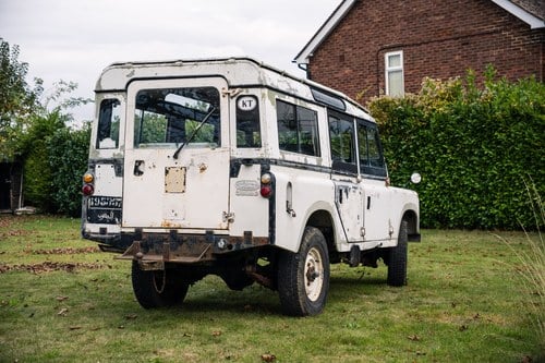 1981 Land Rover Series III 109" V8 Safari Station Wagon à venda (imagem 13 de 194)