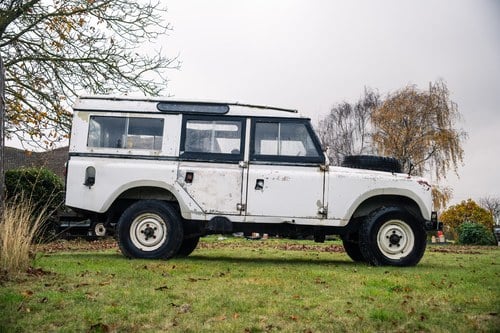 1981 Land Rover Series III 109" V8 Safari Station Wagon à venda (imagem 16 de 194)