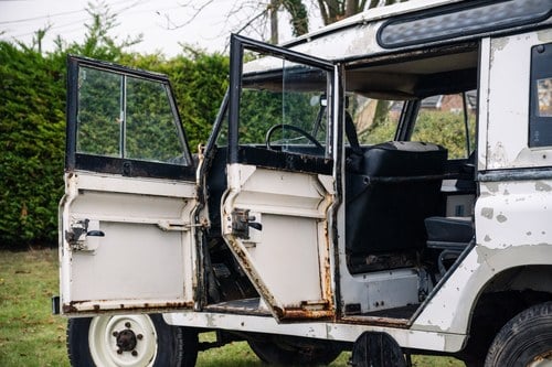 1981 Land Rover Series III 109" V8 Safari Station Wagon à venda (imagem 25 de 194)
