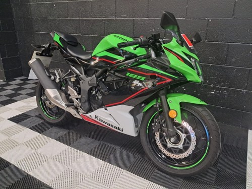 2021 KAWASAKI Ninja 125 À venda