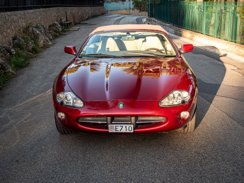 1997 Jaguar X100 XK8 Convertible In vendita (immagine 20 di 120)