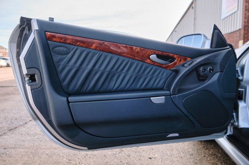 2003 Mercedes-Benz SL600 (R230) En venta (imagen 121 de 368)