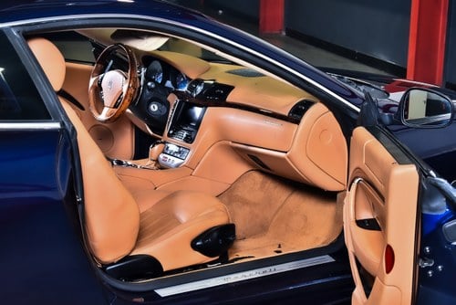 2011 Maserati GranTurismo S Coupe 4,7L V8 à venda (imagem 35 de 65)