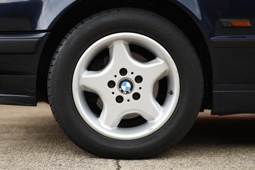 1995 BMW 530i Touring (E34) Te koop (foto 17 van 351)