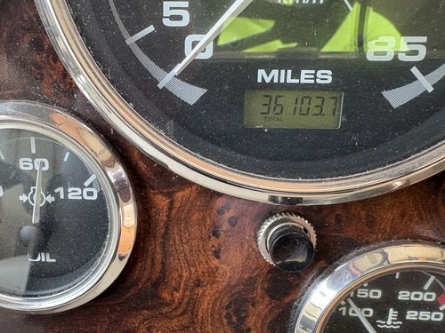 2001 Monaco Knight Motorhome 5.9L Diesel In vendita (immagine 8 di 31)