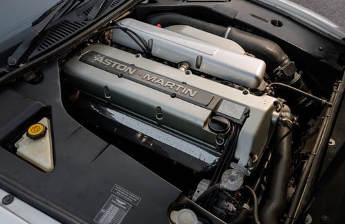 1999 Aston Martin DB7 3.2L Dunhill No. 38 zum Verkauf (Bild 92 von 100)