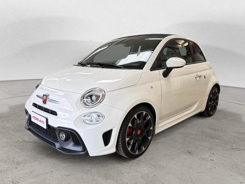 2022 Abarth 595C À venda