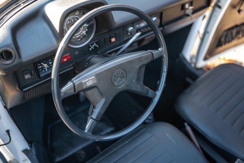 1974 Volkswagen Beetle 1303S Karmann Convertible En venta (imagen 2 de 216)