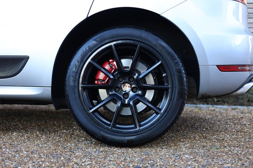 2014 Porsche Macan Turbo à venda (imagem 16 de 318)