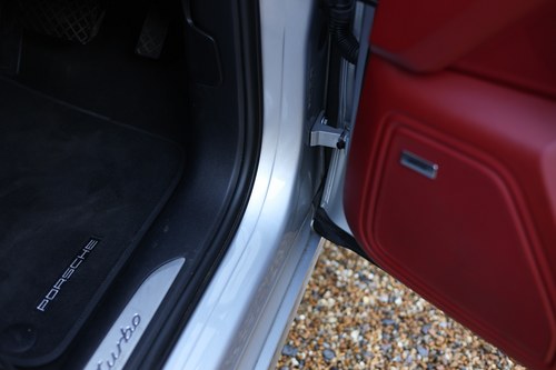 2014 Porsche Macan Turbo à venda (imagem 23 de 318)