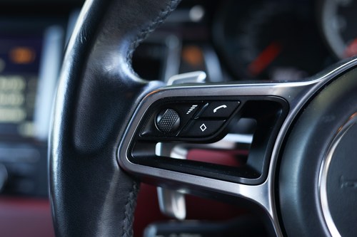 2014 Porsche Macan Turbo à venda (imagem 47 de 318)