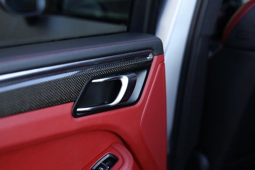 2014 Porsche Macan Turbo à venda (imagem 92 de 318)