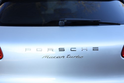 2014 Porsche Macan Turbo à venda (imagem 187 de 318)