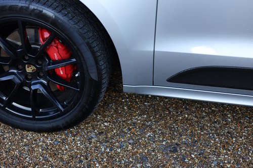 2014 Porsche Macan Turbo à venda (imagem 259 de 318)