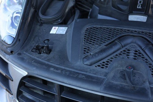 2014 Porsche Macan Turbo à venda (imagem 269 de 318)