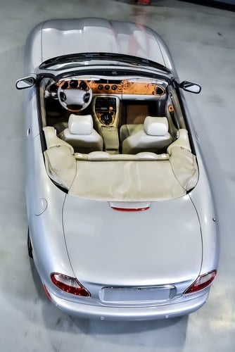 2002 Jaguar XK8 Convertible 4,0L V8 à vendre (picture 28 of 102)