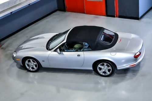 2002 Jaguar XK8 Convertible 4,0L V8 à vendre (picture 34 of 102)