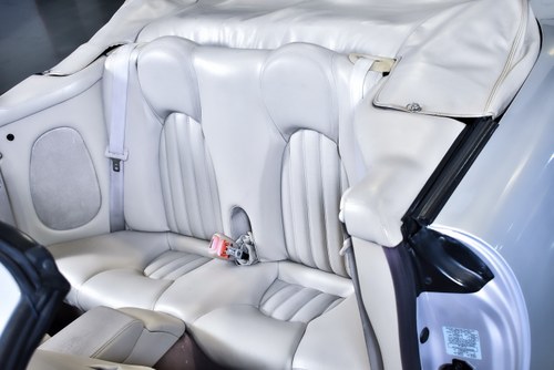 2002 Jaguar XK8 Convertible 4,0L V8 à vendre (picture 65 of 102)