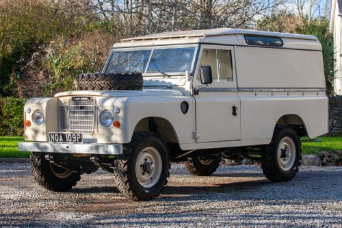1975 Land Rover Series III 109" In vendita (immagine 6 di 229)