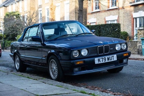 1993 BMW 320i Convertible (E30) à venda (imagem 8 de 155)