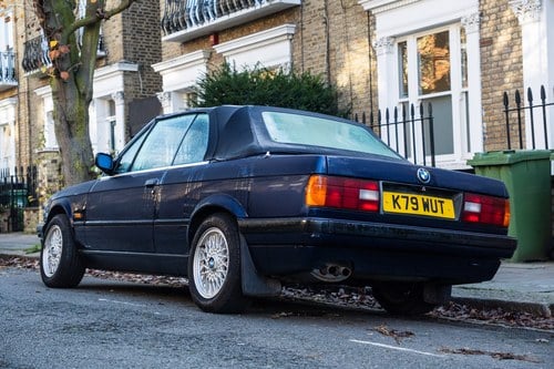 1993 BMW 320i Convertible (E30) à venda (imagem 12 de 155)