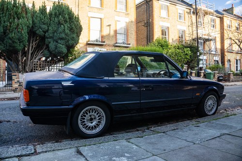 1993 BMW 320i Convertible (E30) à venda (imagem 15 de 155)