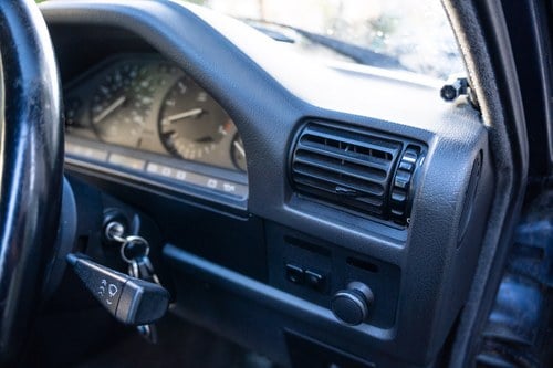 1993 BMW 320i Convertible (E30) à venda (imagem 36 de 155)