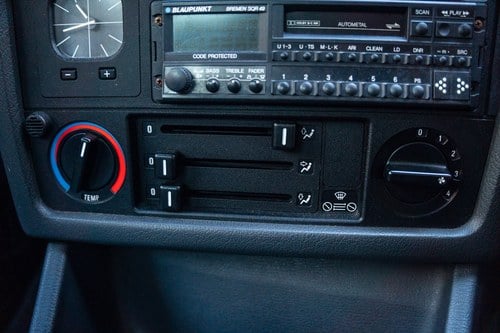 1993 BMW 320i Convertible (E30) à venda (imagem 59 de 155)