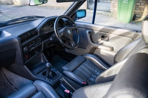 1993 BMW 320i Convertible (E30) à venda (imagem 89 de 155)