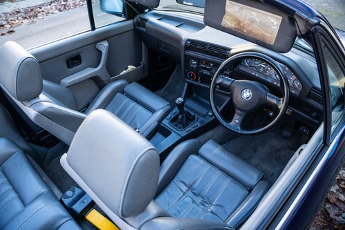 1993 BMW 320i Convertible (E30) à venda (imagem 95 de 155)