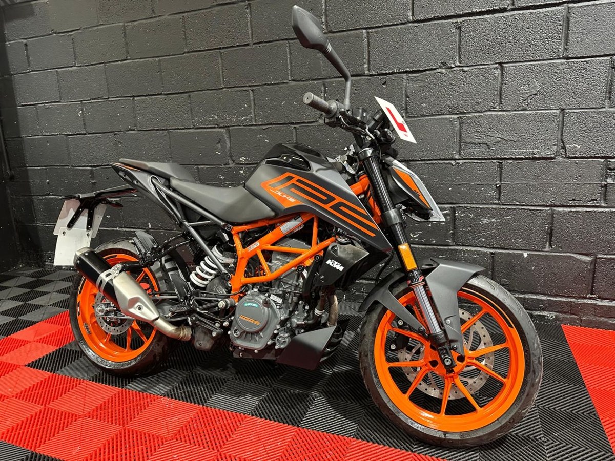 Duke Java Classic 2022 KTM 125 Duke Black Manual, 6 speed Right Hand Drive in United ...
