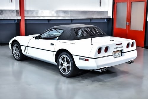1990 Chevrolet Corvette C4 Convertible 350CI V8 In vendita (immagine 22 di 77)