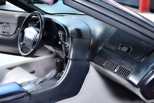 1990 Chevrolet Corvette C4 Convertible 350CI V8 In vendita (immagine 43 di 77)