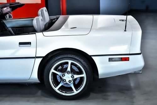 1990 Chevrolet Corvette C4 Convertible 350CI V8 In vendita (immagine 61 di 77)