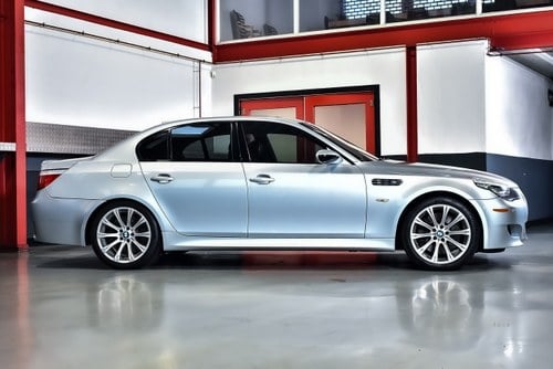 2008 BMW M5 Sedan 5,0L V10 à venda (imagem 11 de 96)