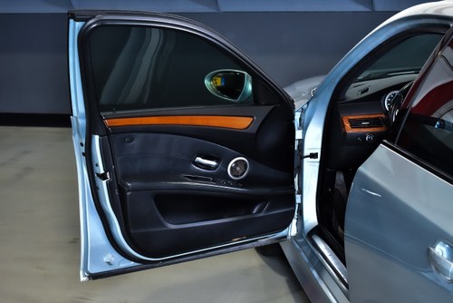 2008 BMW M5 Sedan 5,0L V10 à venda (imagem 28 de 96)