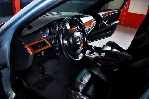 2008 BMW M5 Sedan 5,0L V10 à venda (imagem 35 de 96)