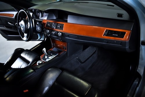 2008 BMW M5 Sedan 5,0L V10 à venda (imagem 43 de 96)
