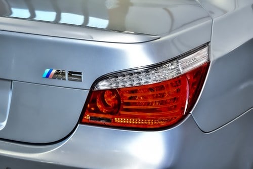 2008 BMW M5 Sedan 5,0L V10 à venda (imagem 86 de 96)