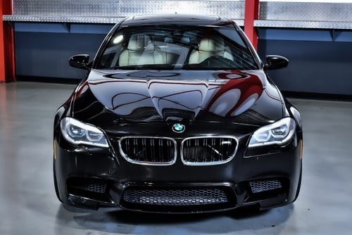 2014 BMW M5 Sedan 4,4L V8 à vendre (picture 2 of 113)